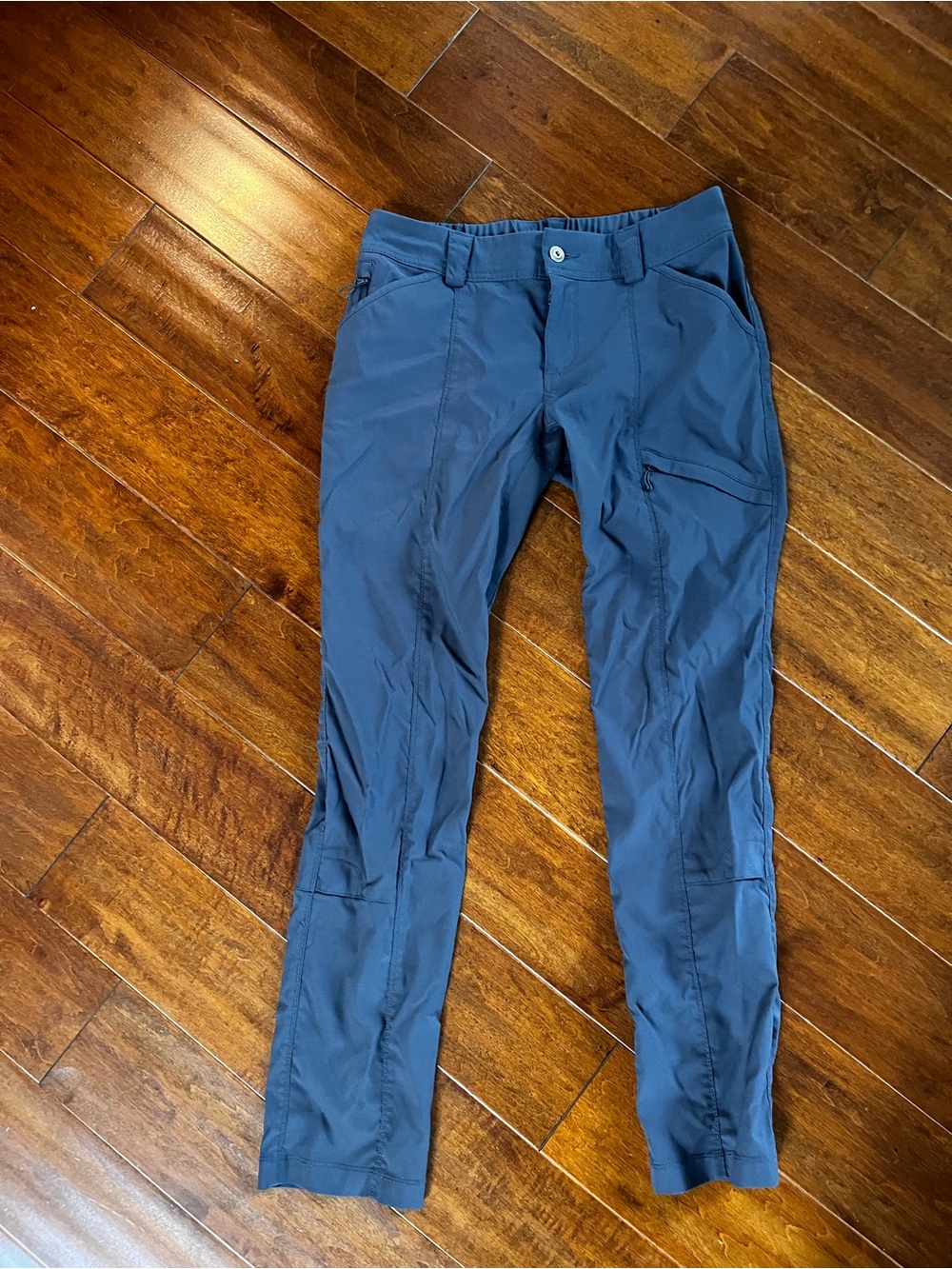 Duluth Trading Co Women's Straight Leg Pants in Navy